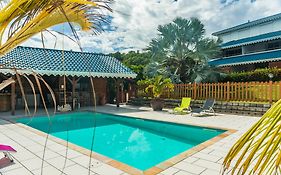 Makare Lagoon Club